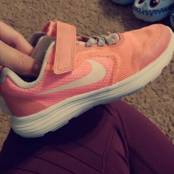 Girls nikes kids - Picture 1 of 4